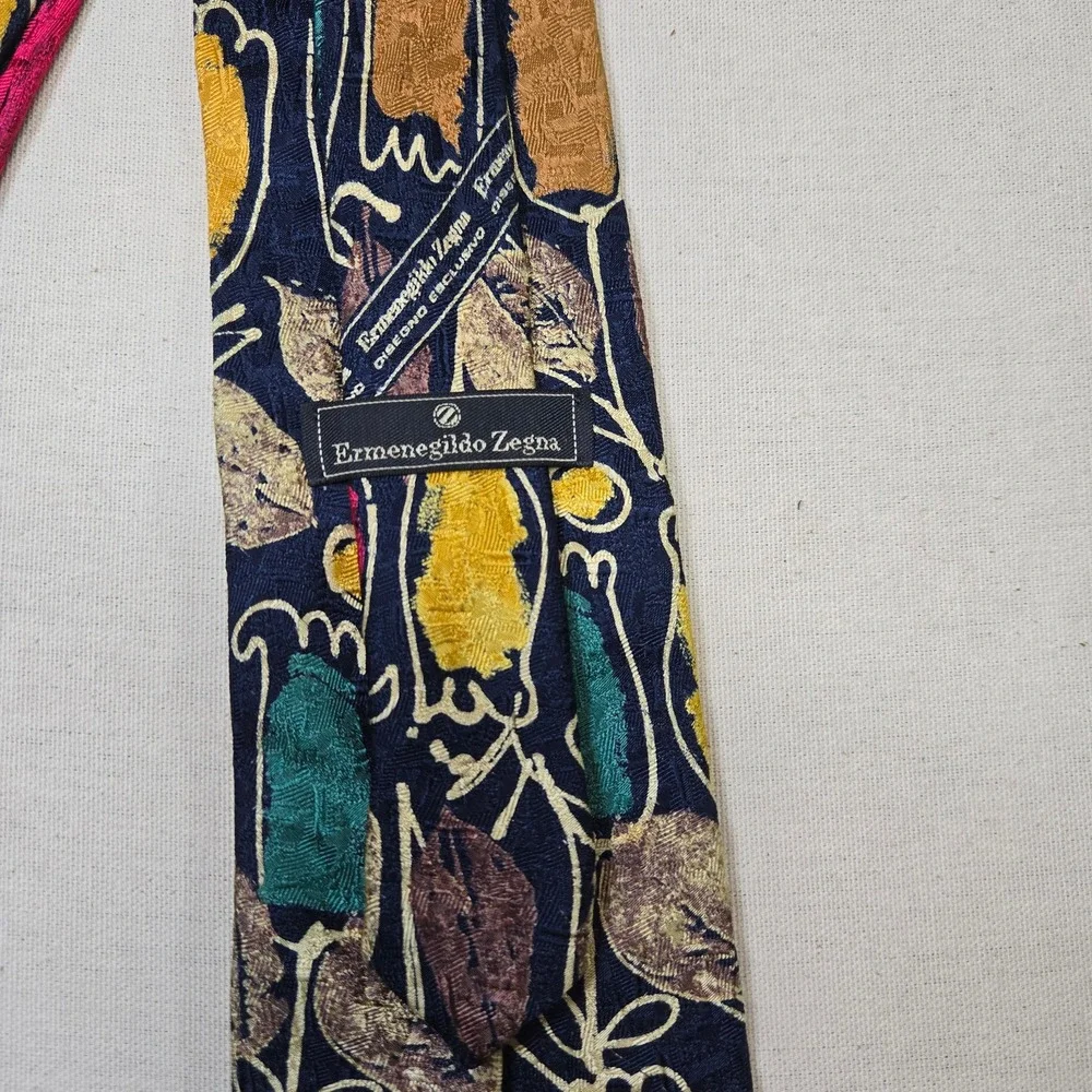 Ermenegildo Zegna Vintage Silk Tie Navy Tulip Pattern Made In Italy Designer 90s